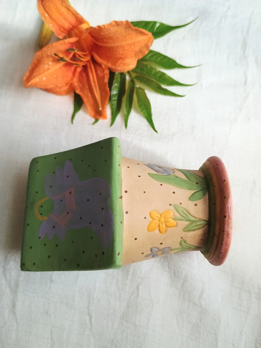 🌷 COTTAGE CORE 🌷 VTG Whimsical, Hand-Painted, Miniature, Ceramic Birdhouse